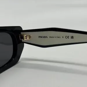 Prada | Accessories | New Prada Prb5sf 09q08z Women Black  display picture 3